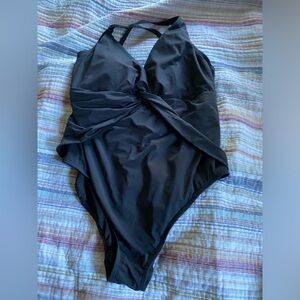 One piece swim suit